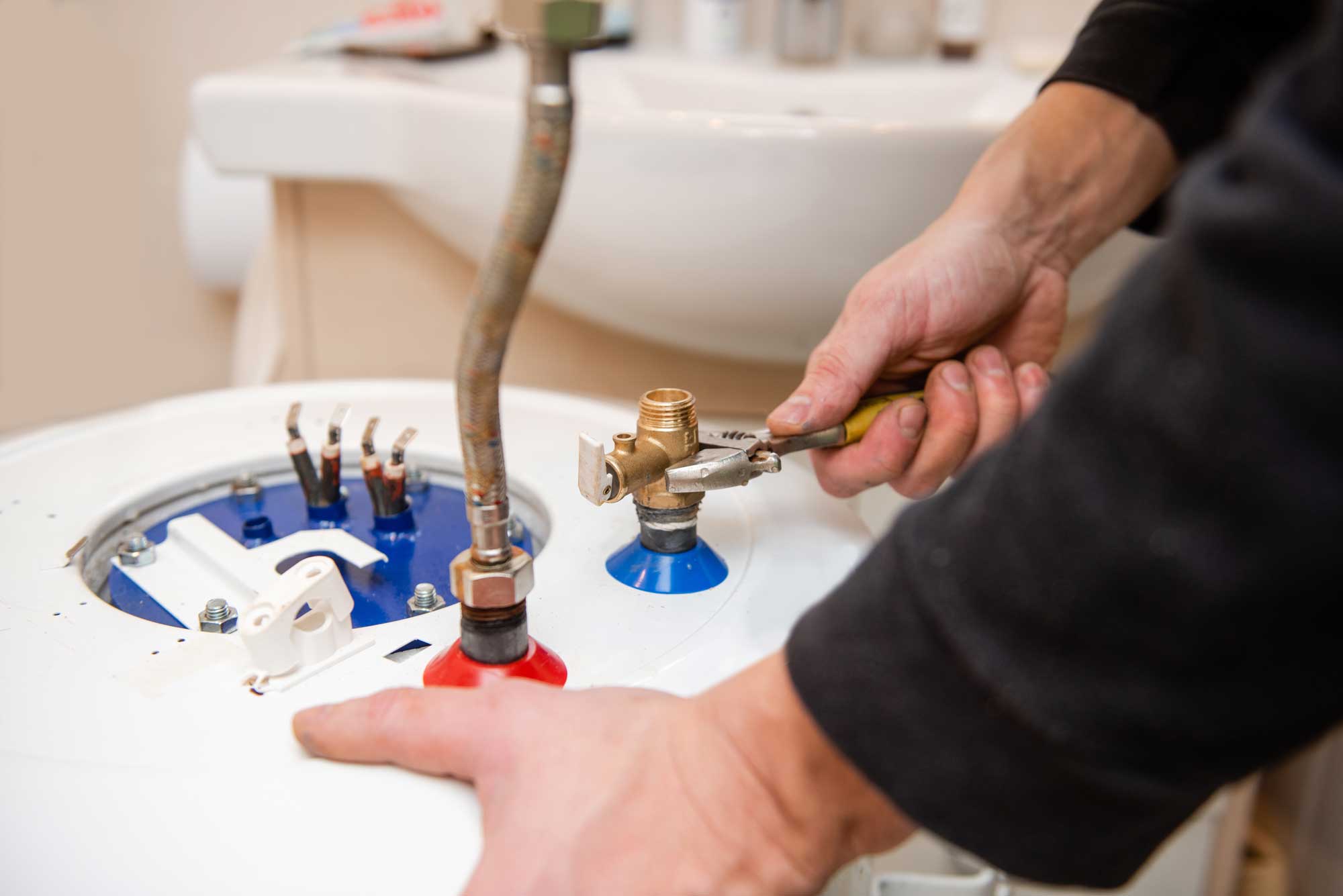Boiler maintenance Fixing water heater.