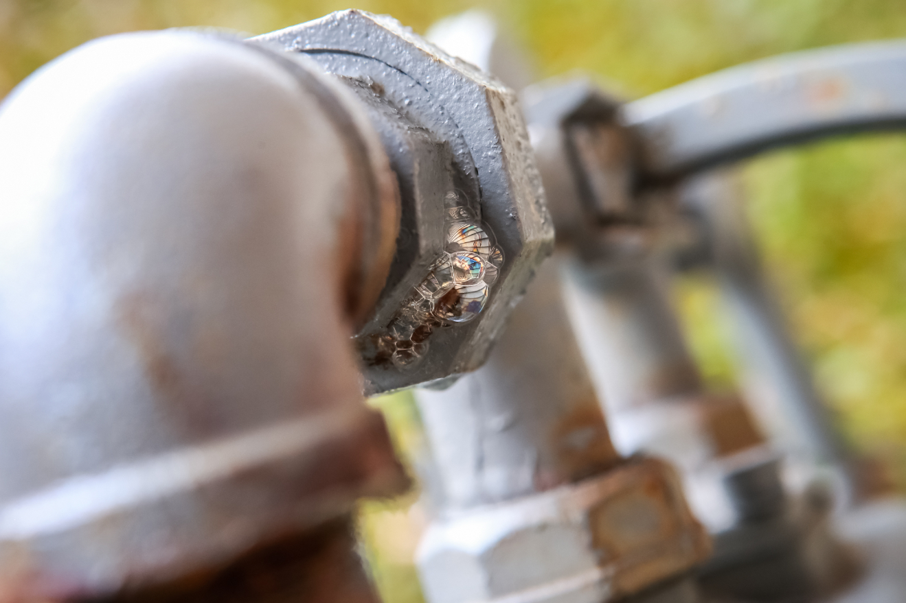 A close up image of a gas line for a home